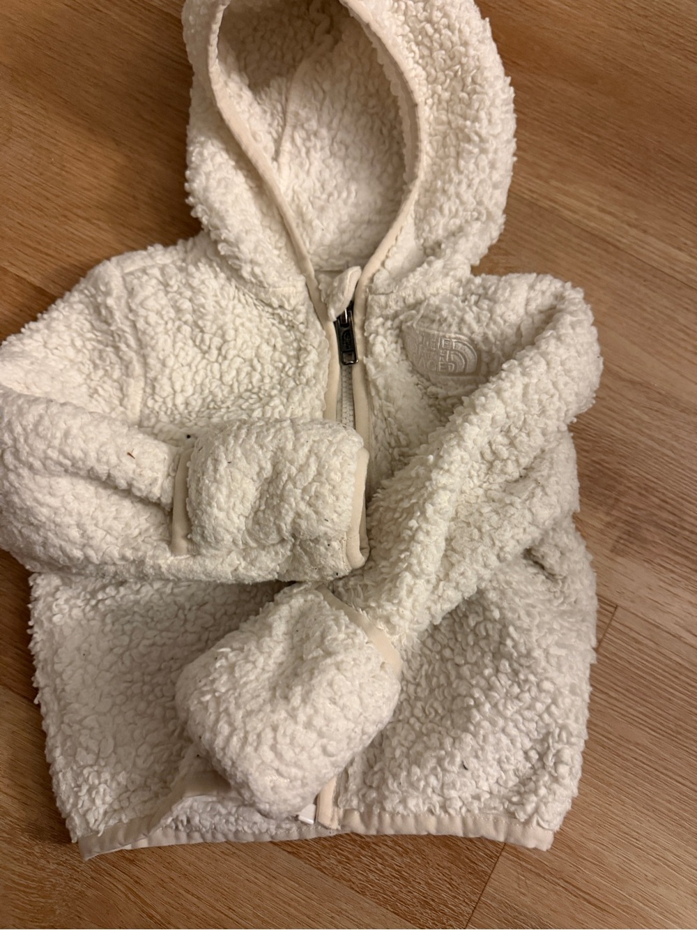 North face Campshire Sherpa Baby Hoodie with Bear Ears - Picture 4 of 5